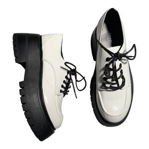 Madden Girl Philipa White Faux Patent Leather Lug Sole Lace Up Oxfords 7.5